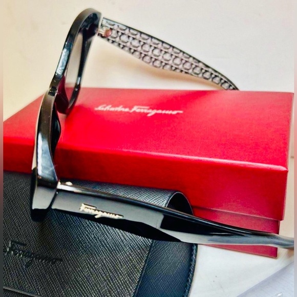 SALVATORE FERRAGAMO SUNGLASSES NEW - Picture 5 of 13